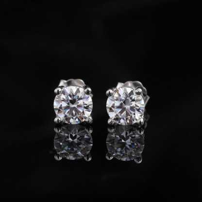 🔥70% OFF Today Only!🔥Classic 4-Prong Moissanite Earrings