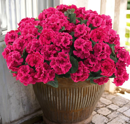 🌸 Lush, UV-Resistant Artificial Geraniums – Real Look, No Maintenance! 🌞🏡💐
