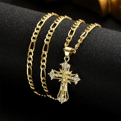 ⏳Time-Limited Special⏰Gold Crucifix Necklace – Detailed INRI Motif, Adjustable Figaro Chain & Hypoallergenic Finish 💛